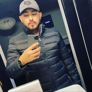 Meet your Posher, Luis